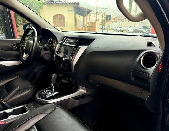 NISSAN FRONTIER 2.3 16V TURBO DIESEL PLATINUM CD 4X4 AUTOMÁTICO